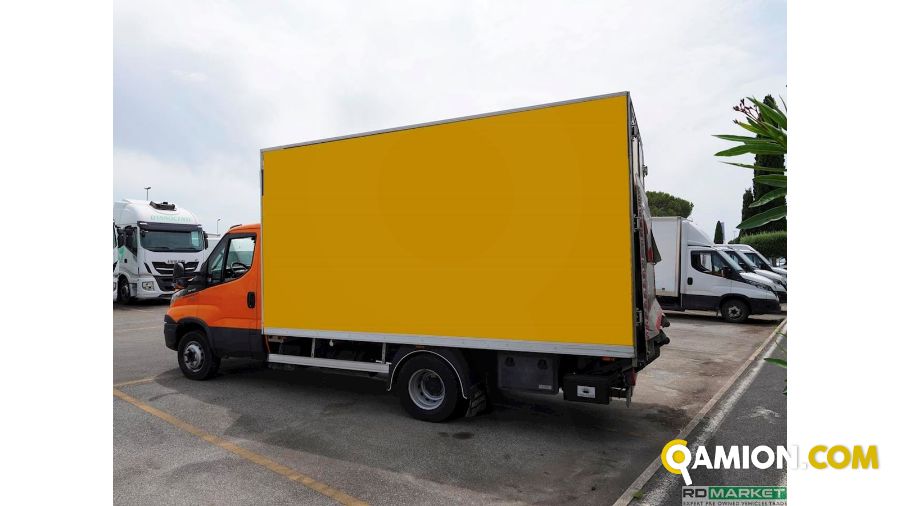 Iveco 65C14 G CABINATO | Leggero Cabinato <= 35 q.li Isotermico con gruppo frigo e sponda | ROMANA DIESEL SPA