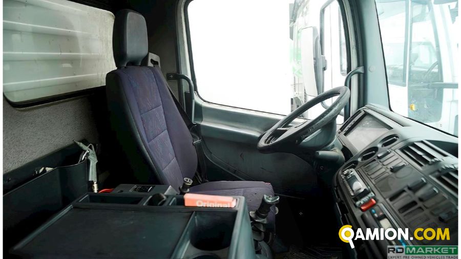 Mercedes MB 818 CABINATO | Leggero Cabinato > 35 q.li Furgonato con sponda | ROMANA DIESEL SPA