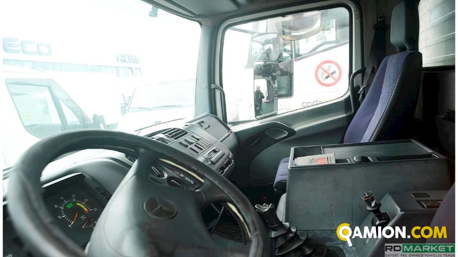 Mercedes MB 818 CABINATO | Leggero Cabinato > 35 q.li Furgonato con sponda | ROMANA DIESEL SPA