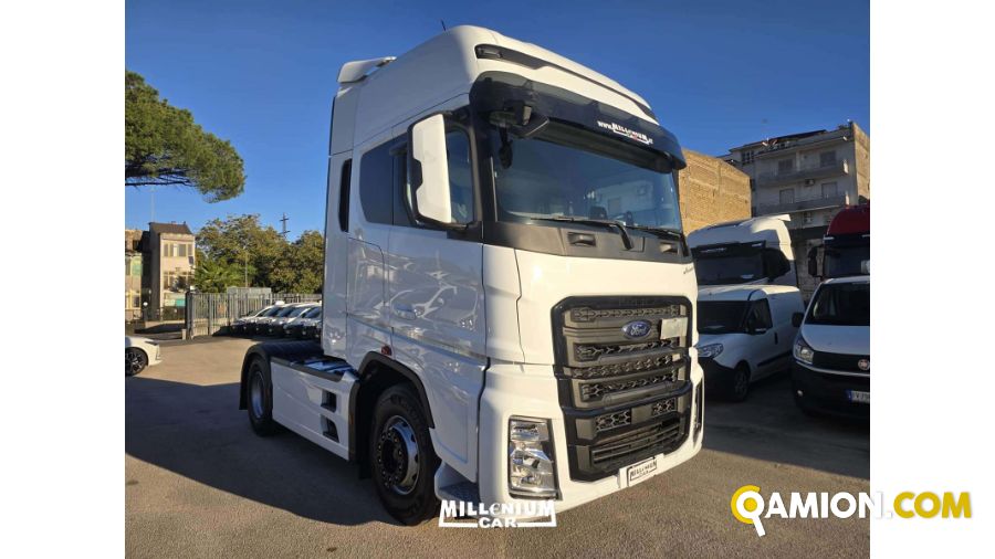 Ford FMAX 500 WHITE PACK MEG CAB FMAX 500 WHITE PACK MEG CAB | Millenium Car