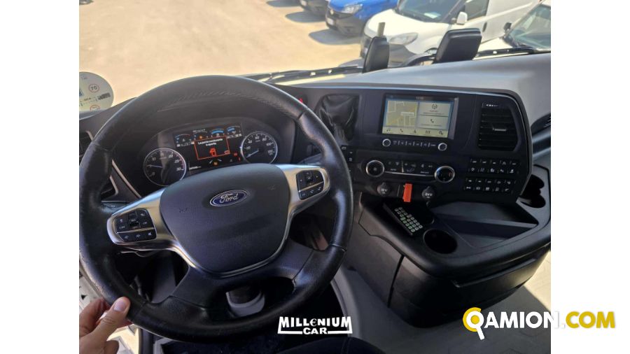 Ford FMAX 500 WHITE PACK MEG CAB FMAX 500 WHITE PACK MEG CAB | Millenium Car