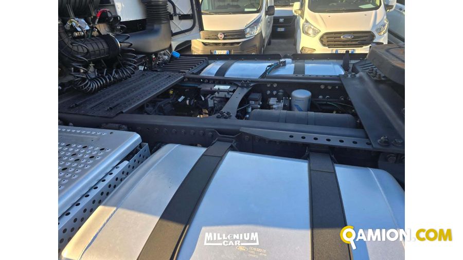 Ford FMAX 500 WHITE PACK MEG CAB FMAX 500 WHITE PACK MEG CAB | Millenium Car