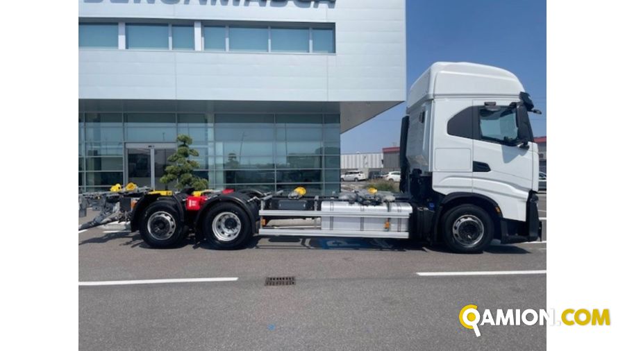 IVECO S-Way AS 260 S-Way AS 260 MOTRICE S WAY 480 CV CASE MOBILI AUTOM+INTARDER Altro | AUTO INDUSTRIALE BERGAMASCA SPA